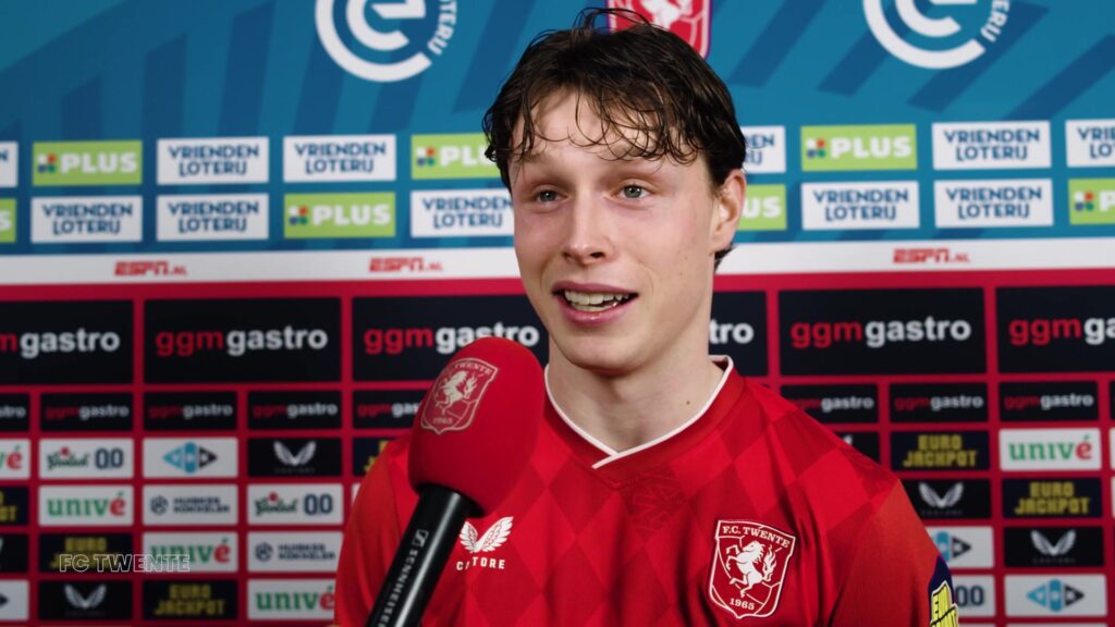 Sondre Ørjasæter tijdens een eerder interview bij FC Twente; archiefbeeld.