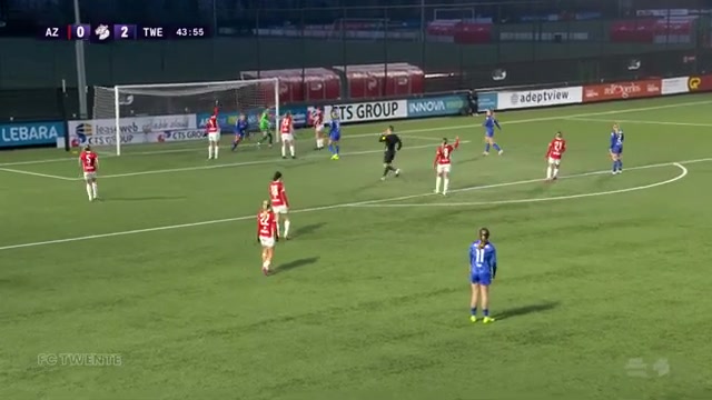 AZ Vrouwen en FC Twente Vrouwen tijdens hun eerdere duel op 25 januari 2026