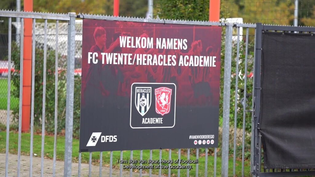Toegang tot het terrein van de FC Twente/Heracles Academie, archiefbeeld