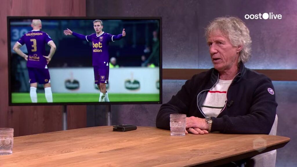 Gertjan Verbeek in de studio van De Oosttribune