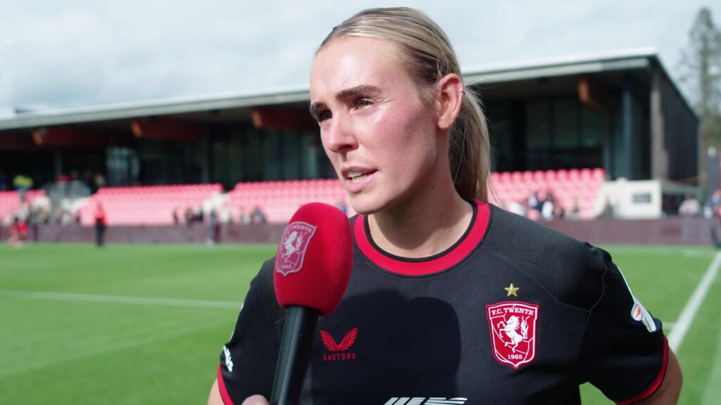 Jill Roord tijdens een eerder interview bij FC Twente