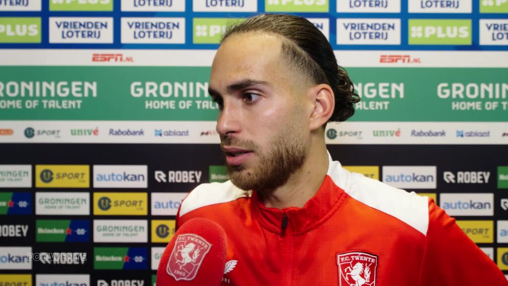 Ramiz Zerrouki tijdens een eerder interview bij FC Twente