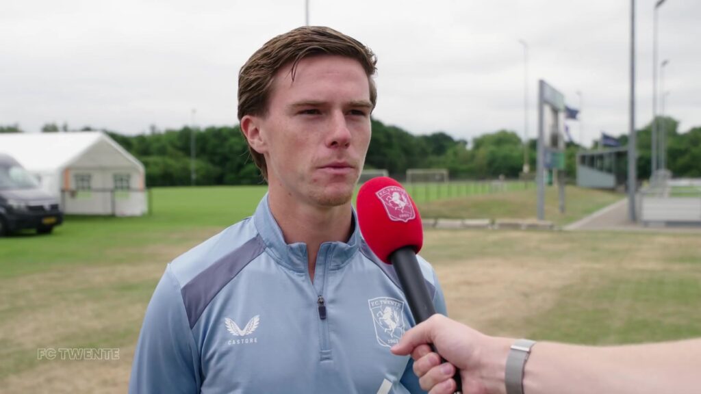Daan Rots tijdens een eerder interview bij FC Twente